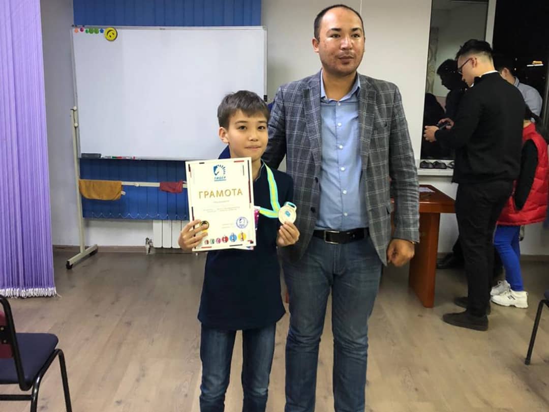 "Лидер" шахмат академиясы