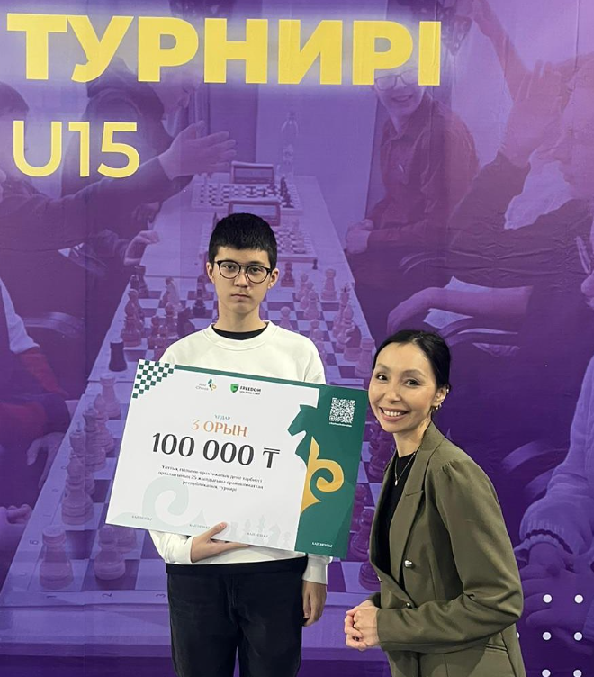 Даиров Дарын Тараз қаласында Шахматтан өткен республикалық турнирде 3-орынға ие болды. 100000 сертификат ұтып алды.