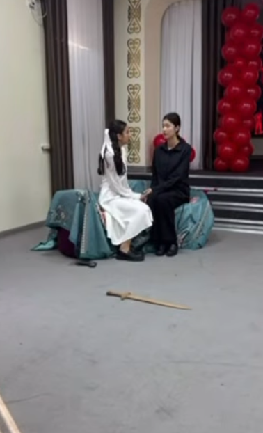 Спектакль «Ромео и Джульетта», поставленный в школе учениками 9 “Б” класса, оставил глубокое впечатление