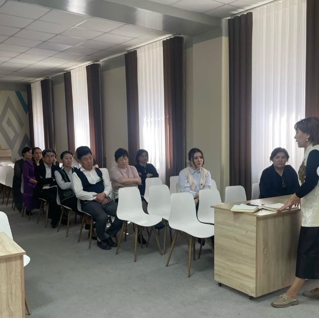 2025 жылдың 4 сәуірінде лицей директорының ұйымдастыруымен сынып жетекшілеріне арналған жиналыс өтті.