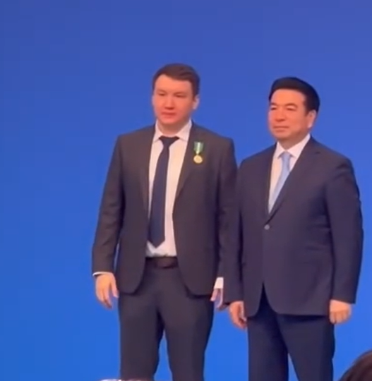 Лицей ұстазы Оқу-ағарту министрінің "Шапағат" медальімен марапатталды