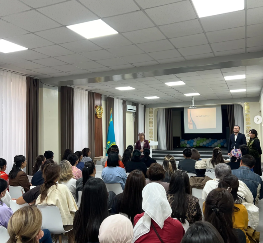 С.А. Ходжиков атындағы №39 мамандандырылған лицейде «Саналы ұрпақ – сенімді болашақ» тақырыбында ата-аналар жиналысы өткізілді.