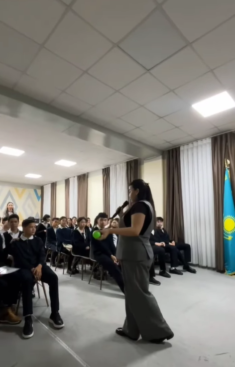 «Кәмелет жасқа толмаған жасөспірімдердің еңбек құқығы» танымдық іс-шарасы өткізілді