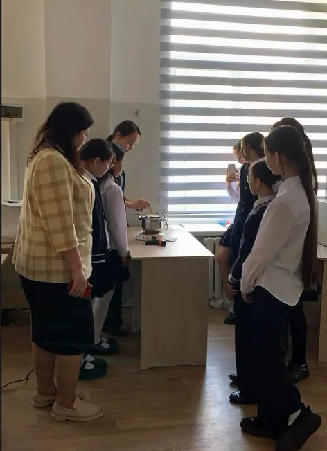 «Glow candle Workshop» шам жасау кеші